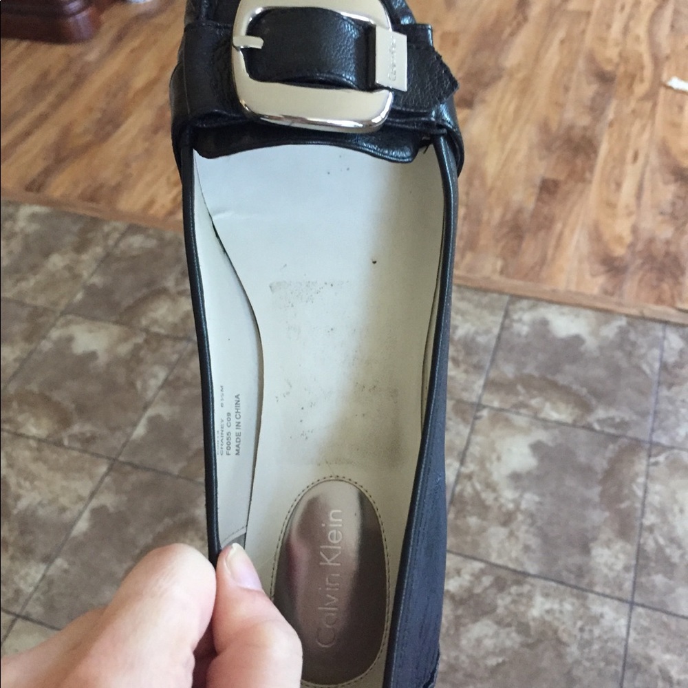 Calvin Klein Flats - Picture 3 of 5